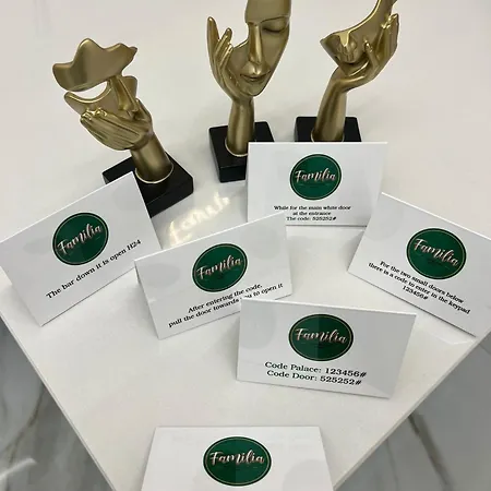 بيت ضيافة Familia *