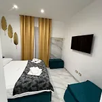 Familia 4* Napoli